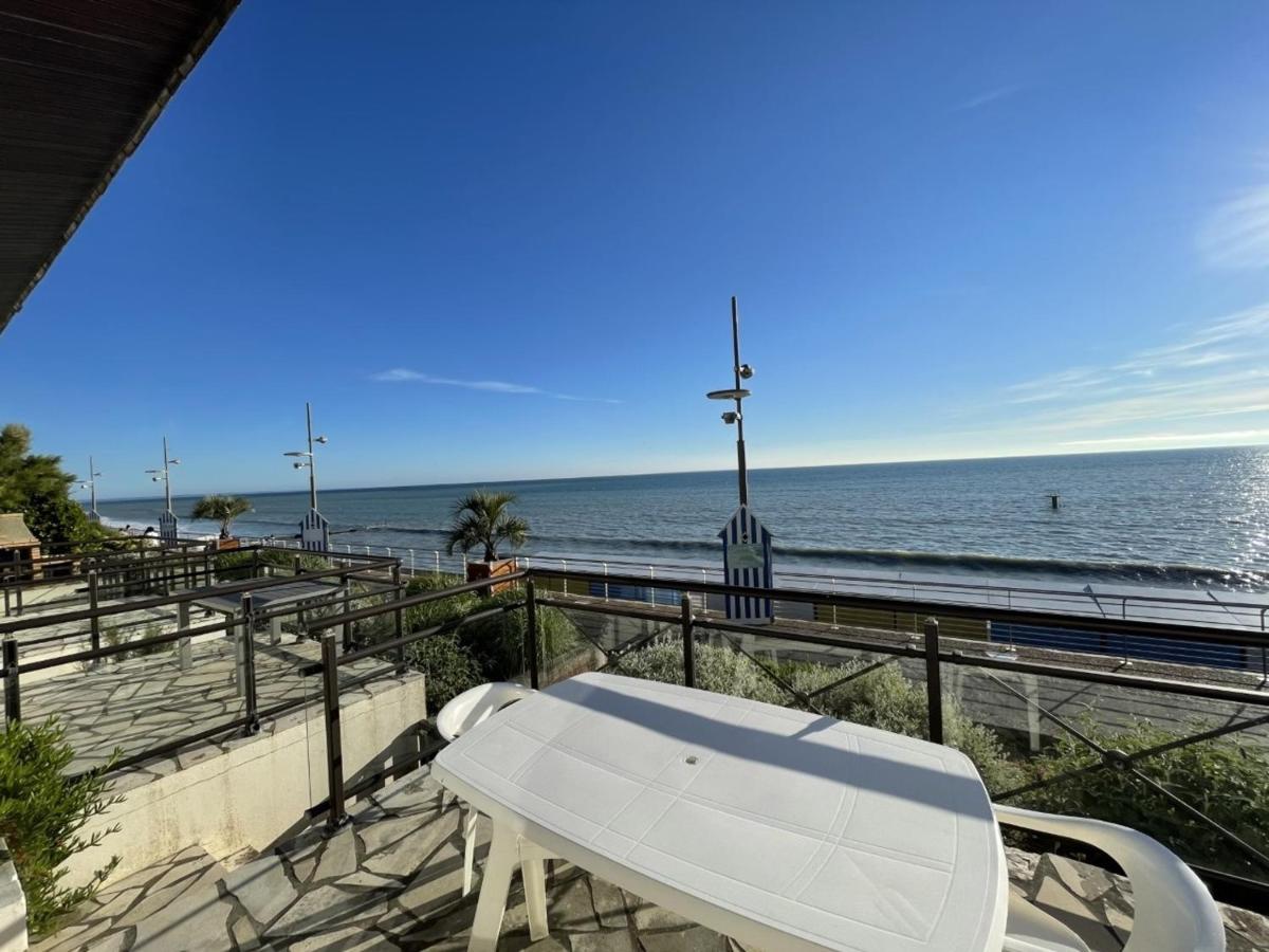 Appartement Duplex En Front De Mer Avec Terrasse - Acces Direct Plage - 2 Chambres + Cabine - Fr-1-361-456 생-페르-쉬르-메르 외부 사진