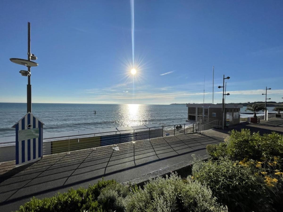 Appartement Duplex En Front De Mer Avec Terrasse - Acces Direct Plage - 2 Chambres + Cabine - Fr-1-361-456 생-페르-쉬르-메르 외부 사진
